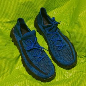 NWOT mens casual fly it shoes sz 13m